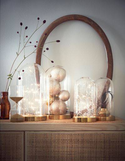 Cloche en verre sur socle