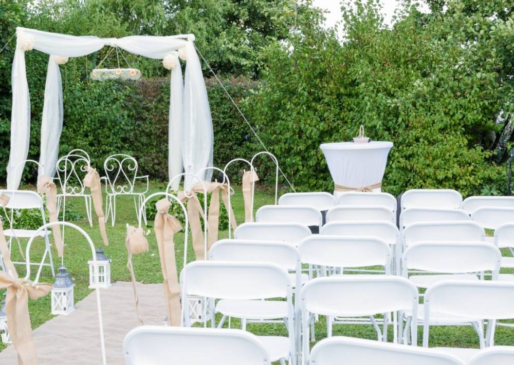 Chaises pliantes blanches