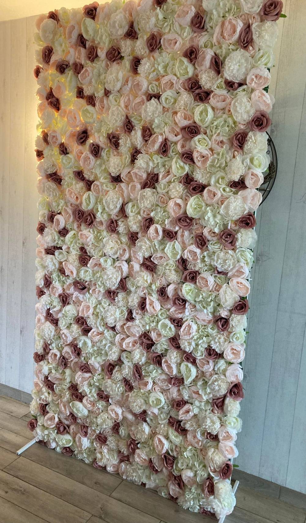 Mur de fleurs nude 2m40 x 2m40